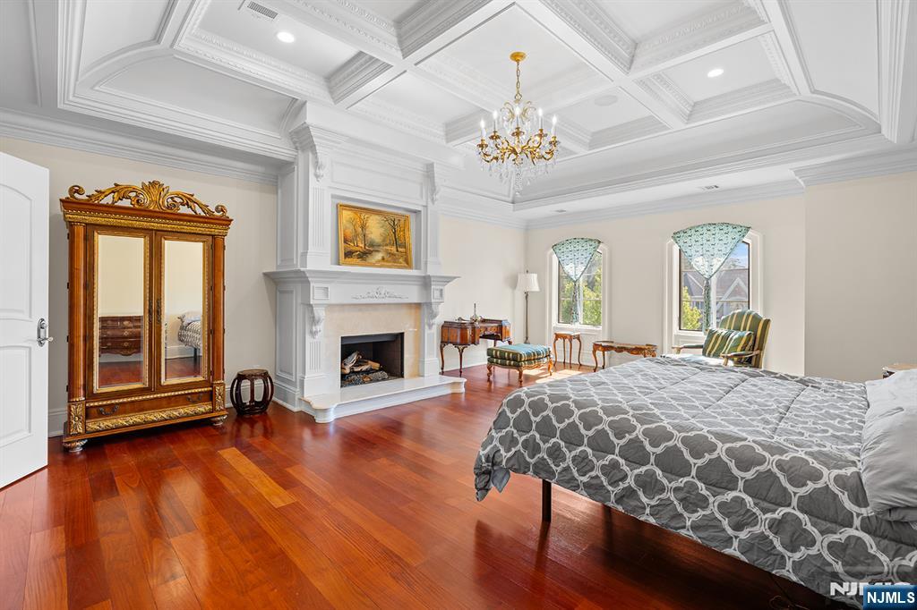 1 Sandstone Ridge Upper Saddle River, NJ 07458 - Photo 27 of 48
