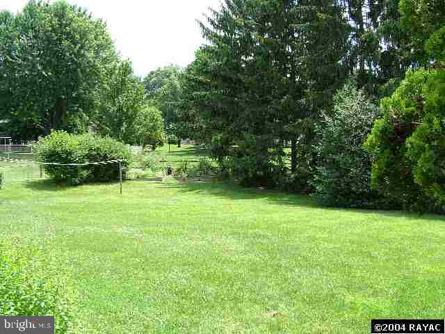 166 Penwood Road York, PA 17406 - Photo 3 of 3