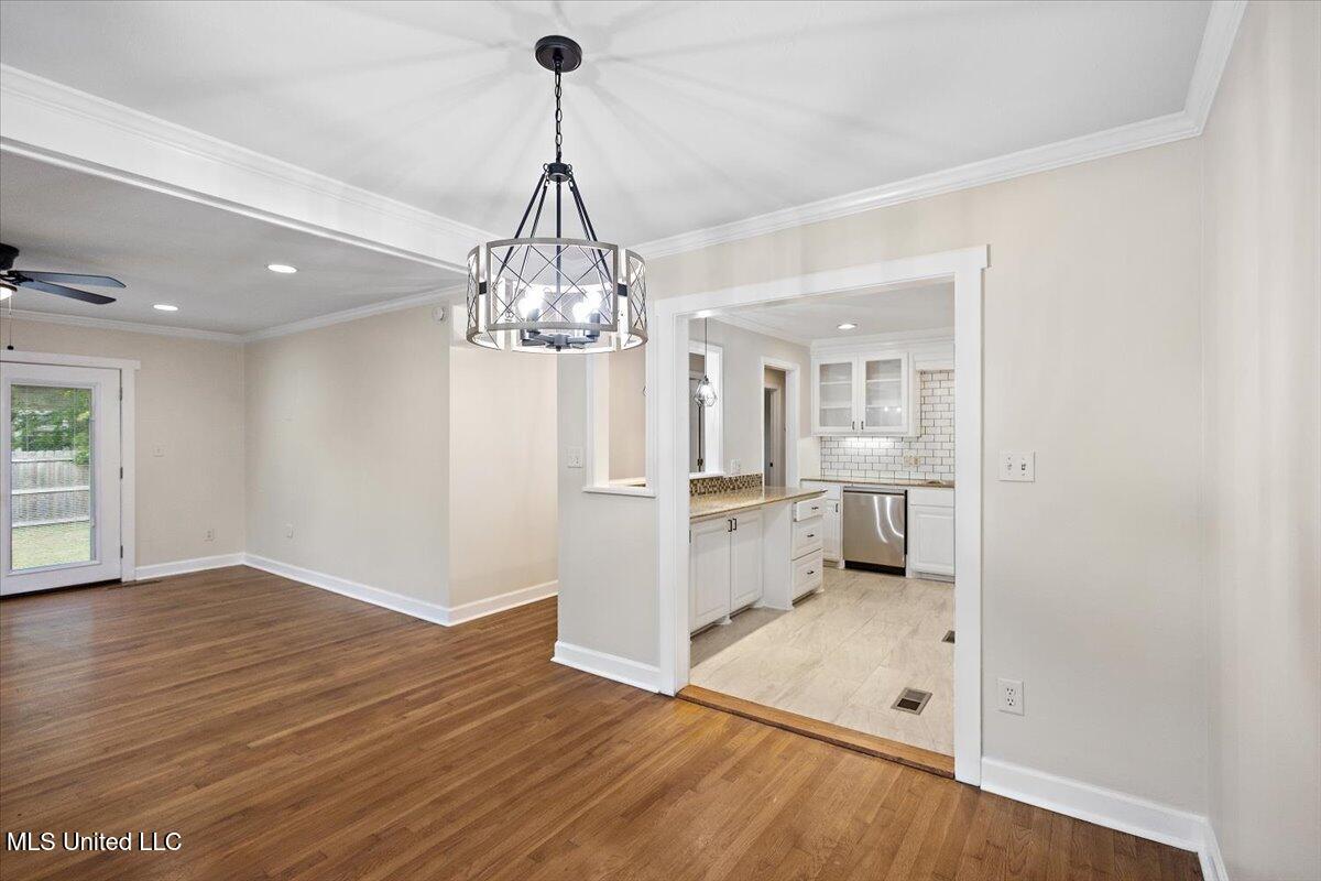 5824 Old Canton Road Jackson, MS 39211 - Photo 4 of 18 diningroomview 2