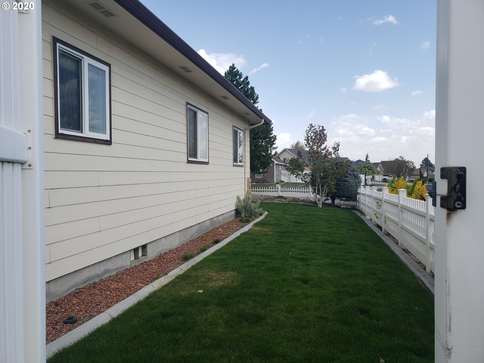 1034 Southwest 19th Court Hermiston, OR 97838 - Photo 24 of 26 Gallery Image 24