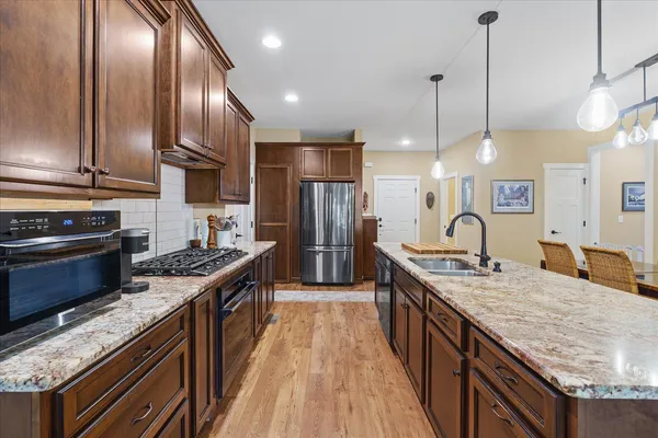 $574,000 | 316 Compass Drive, Jasper, TN 37347