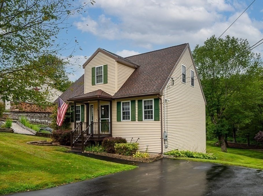 24 Jesse Road Dudley, MA 01571 - Photo 4 of 37 Gallery Image 4