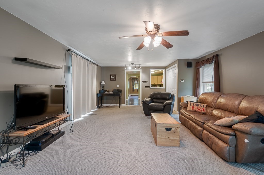 24 Jesse Road Dudley, MA 01571 - Photo 10 of 37 Gallery Image 10