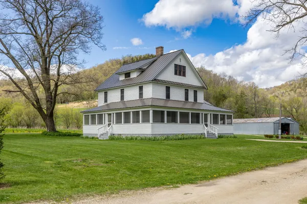 $495,000 | S1198 County Rd K, Chaseburg, WI 54621