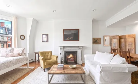 $849,000 | 277 Beacon Street, Unit 4A, Boston, MA 02116