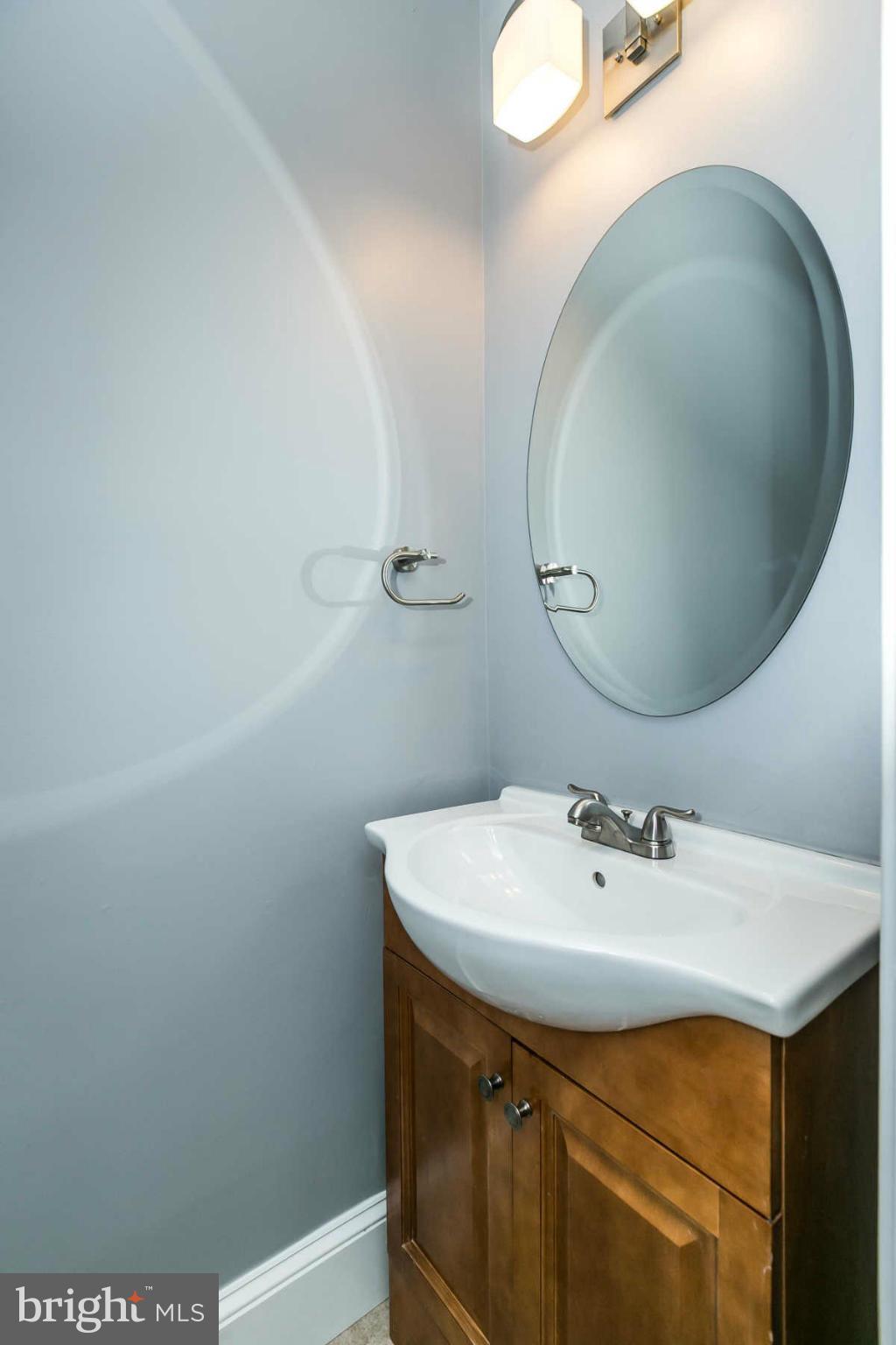 3806 Ridgecroft Road Baltimore, MD 21206 - Photo 15 of 30 Bath