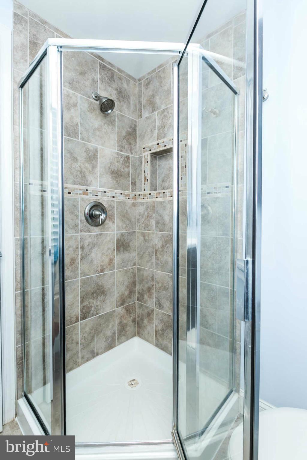 3806 Ridgecroft Road Baltimore, MD 21206 - Photo 26 of 30 Bath