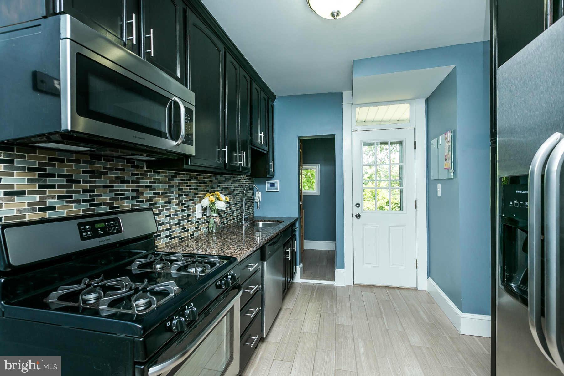 3806 Ridgecroft Road Baltimore, MD 21206 - Photo 10 of 30 Kitchen