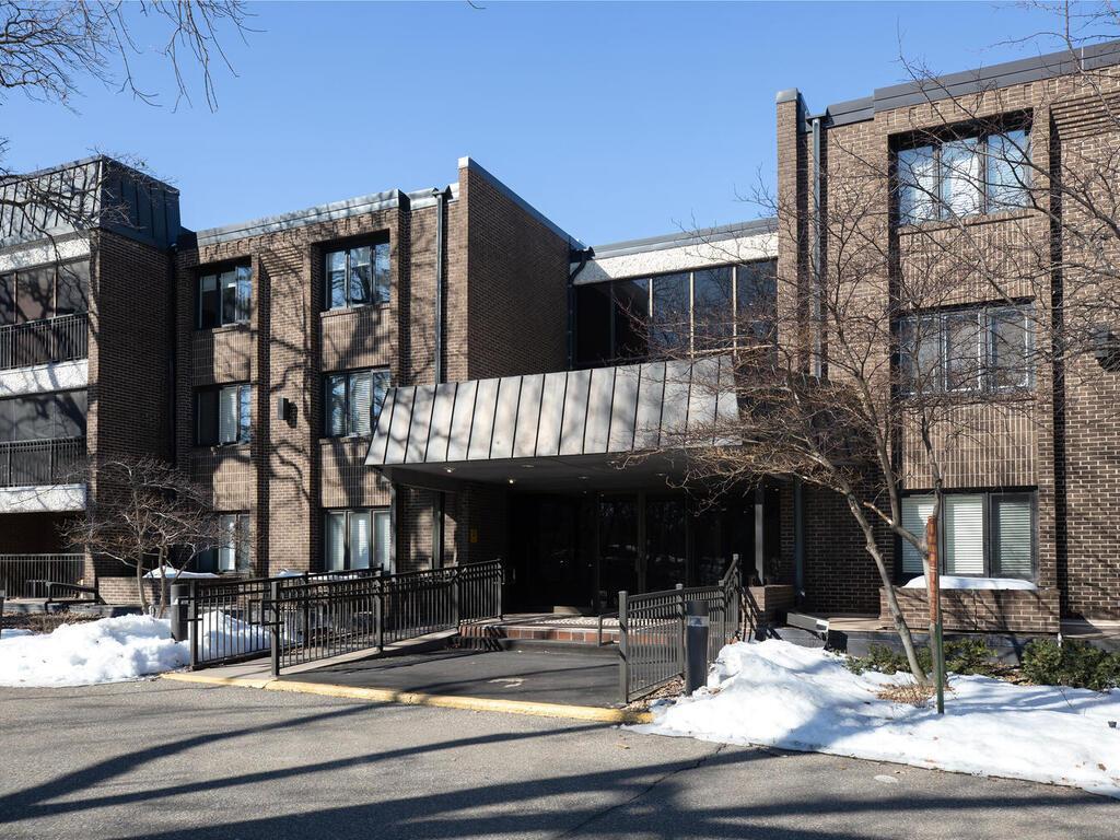 3412 Oak Ridge Road, Unit 203 Minnetonka, MN 55305 - Photo 1 of 25
