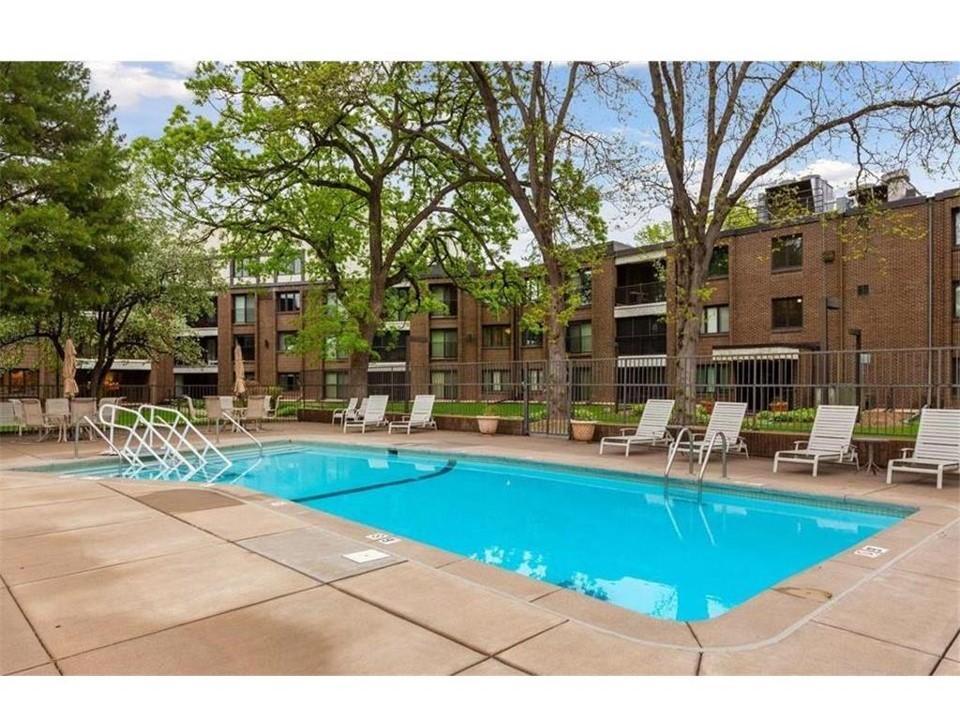 3412 Oak Ridge Road, Unit 203 Minnetonka, MN 55305 - Photo 2 of 25