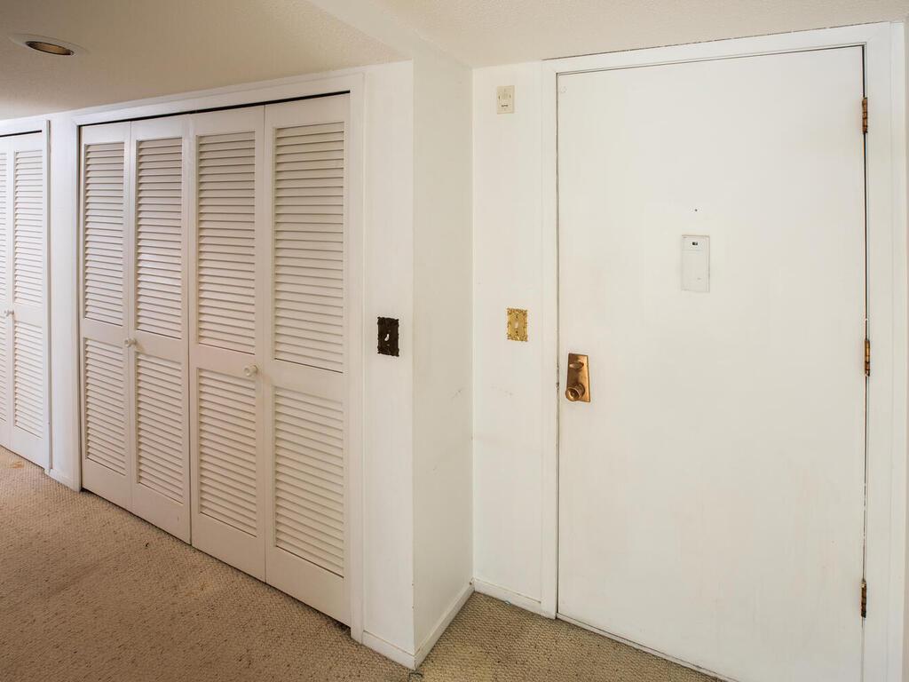 3412 Oak Ridge Road, Unit 203 Minnetonka, MN 55305 - Photo 4 of 25