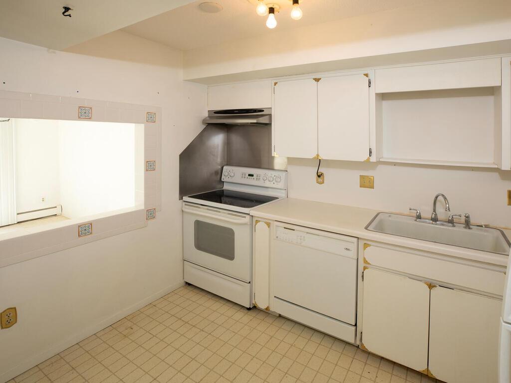 3412 Oak Ridge Road, Unit 203 Minnetonka, MN 55305 - Photo 6 of 25