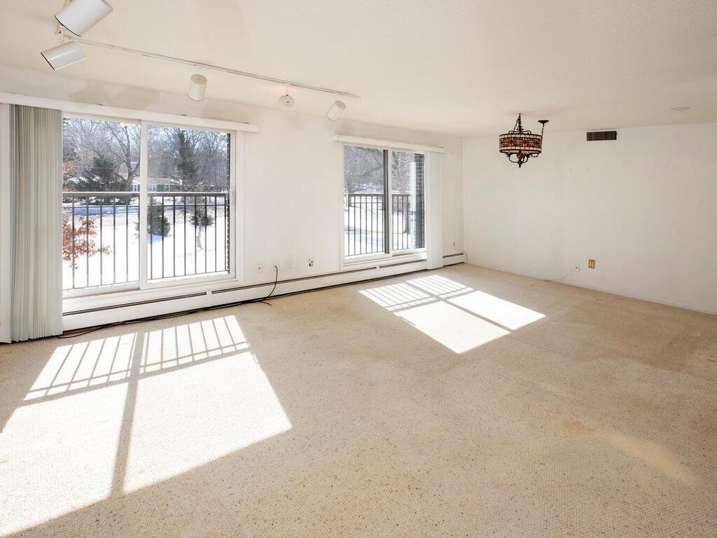 3412 Oak Ridge Road, Unit 203 Minnetonka, MN 55305 - Photo 9 of 25