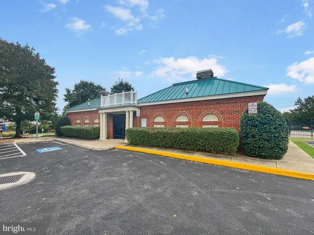 $419,900 | 680 Watermans Drive, Unit 505, Woodbridge, VA 22191