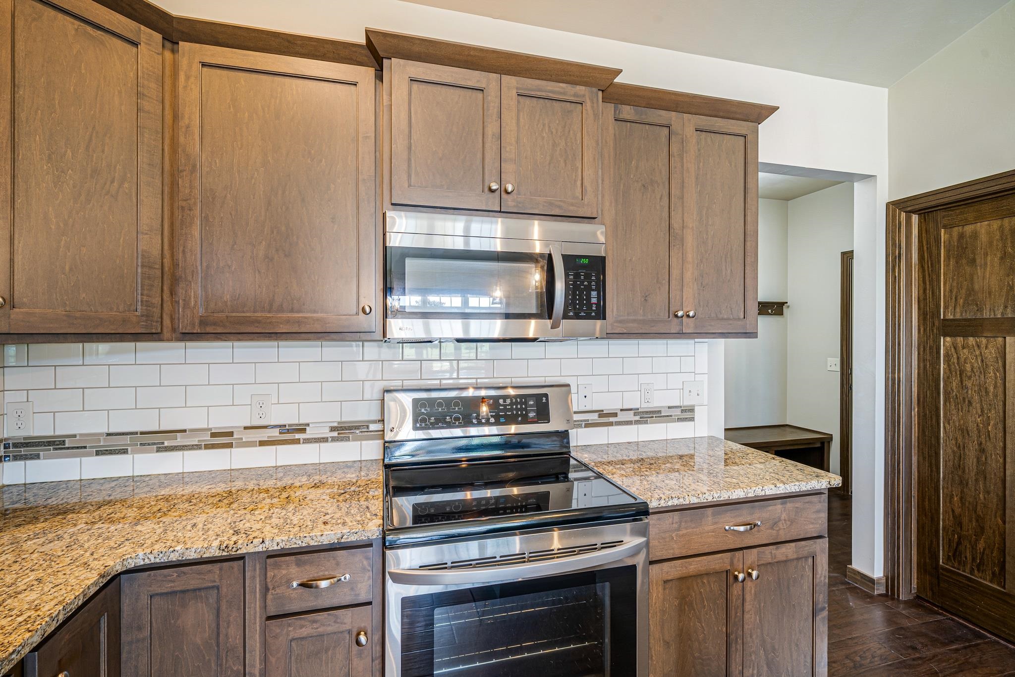 3758 North Wayside Lane Appleton, WI 54913 - Photo 7 of 40