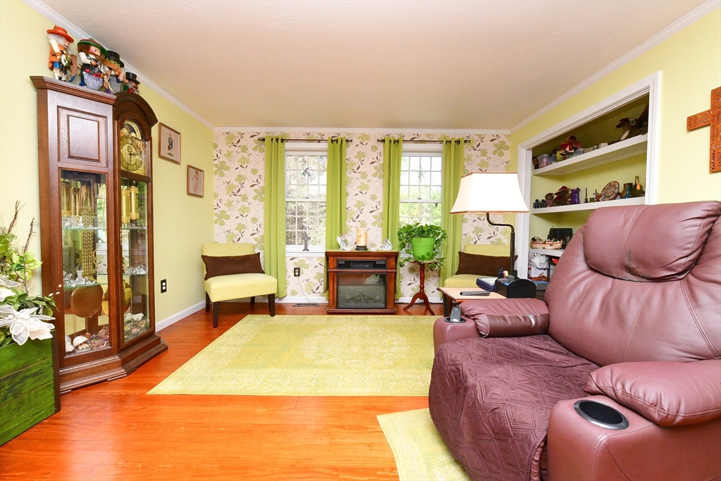 100 Bournedale Road Bourne, MA 02532 - Photo 13 of 37
