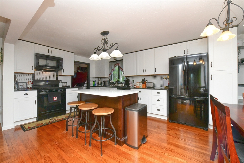100 Bournedale Road Bourne, MA 02532 - Photo 9 of 37