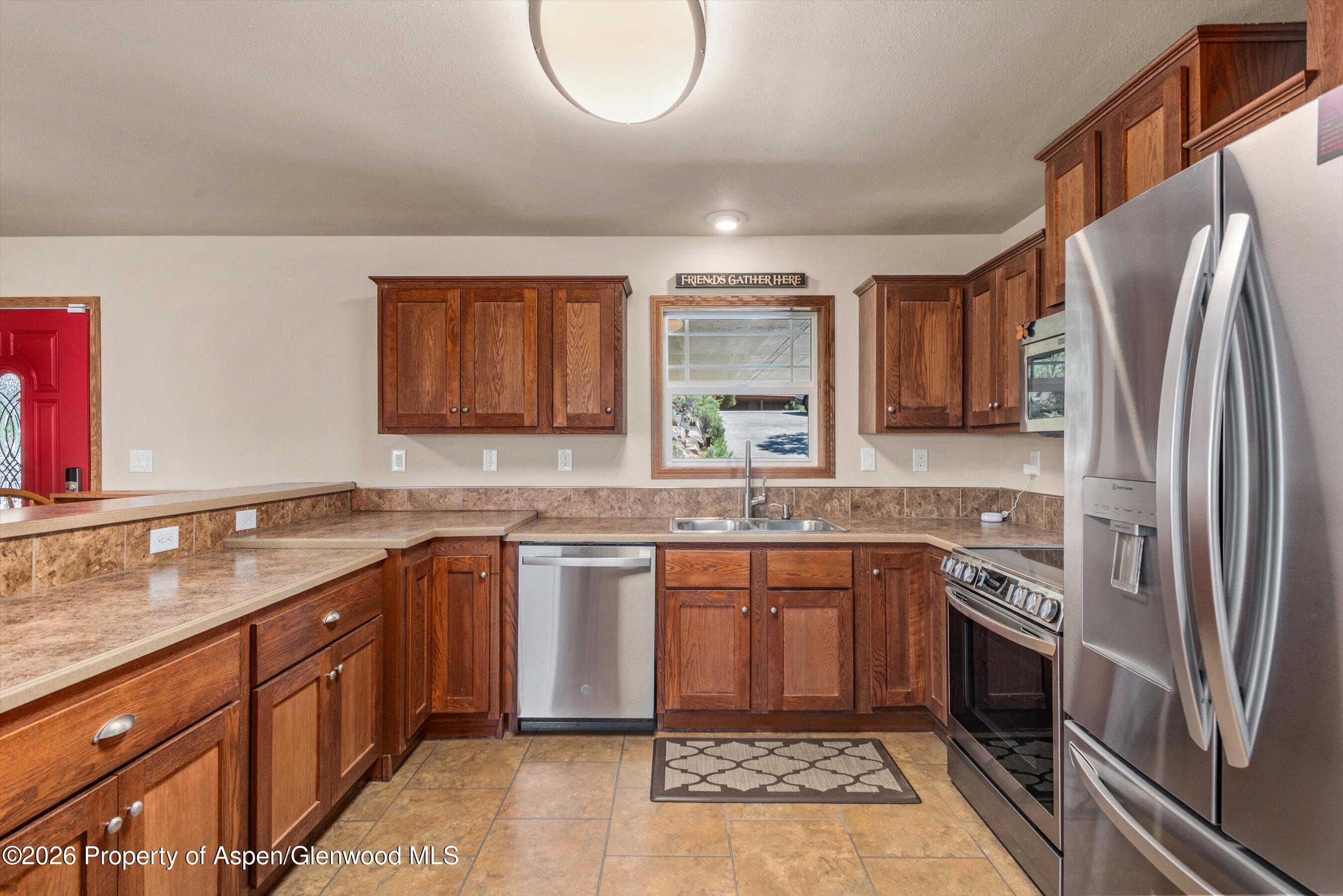629 Hillcrest Drive Basalt, CO 81621 - Photo 12 of 46 Kitchen