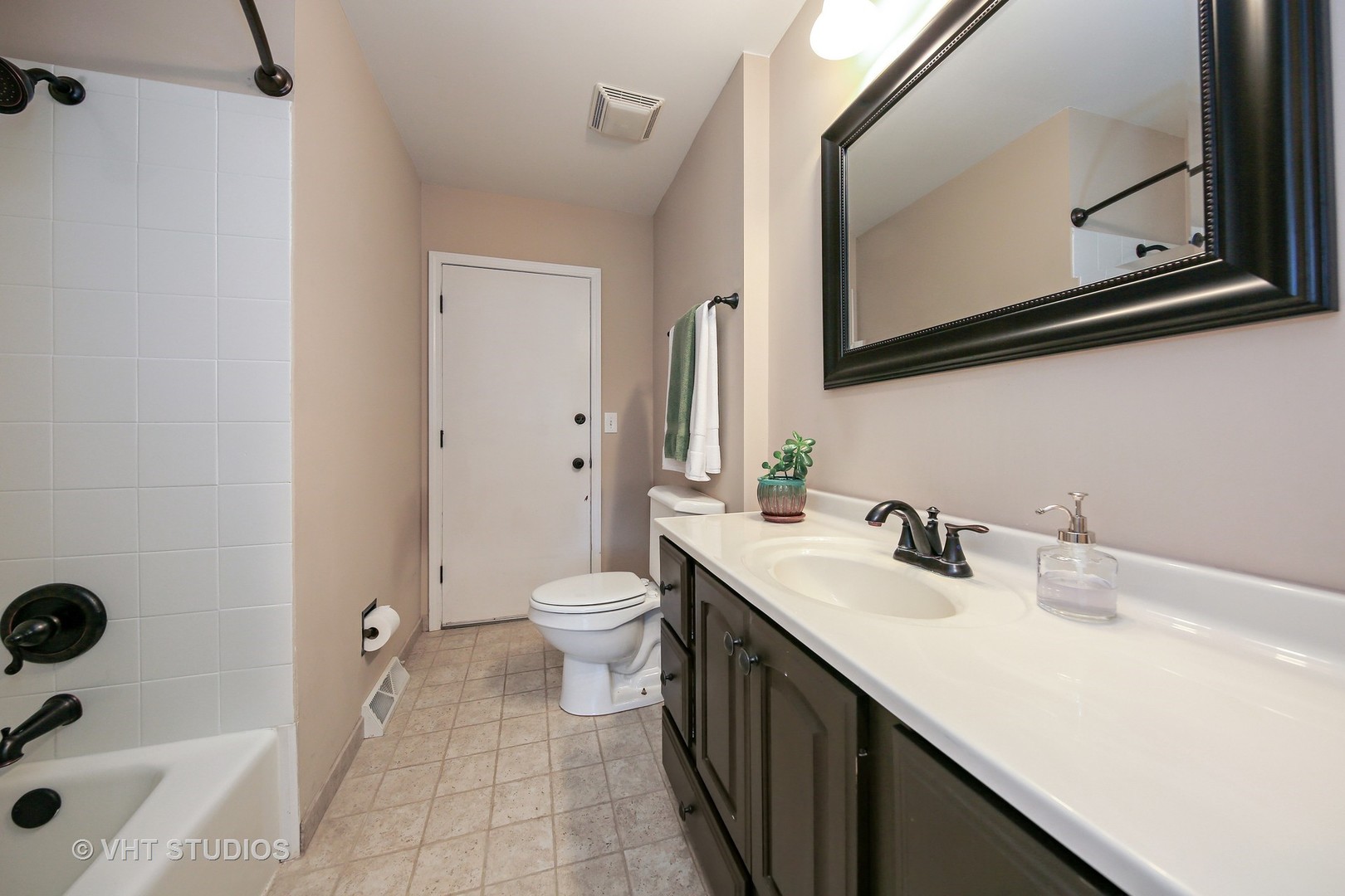 2S782 South Raddant Road Batavia, IL 60510 - Photo 11 of 16