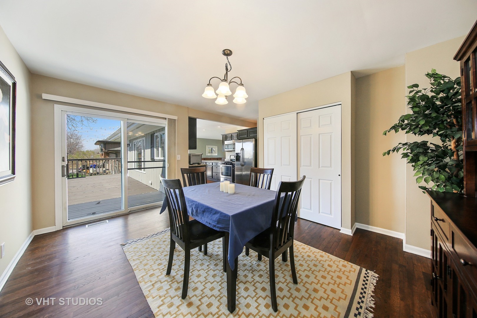 2S782 South Raddant Road Batavia, IL 60510 - Photo 7 of 16