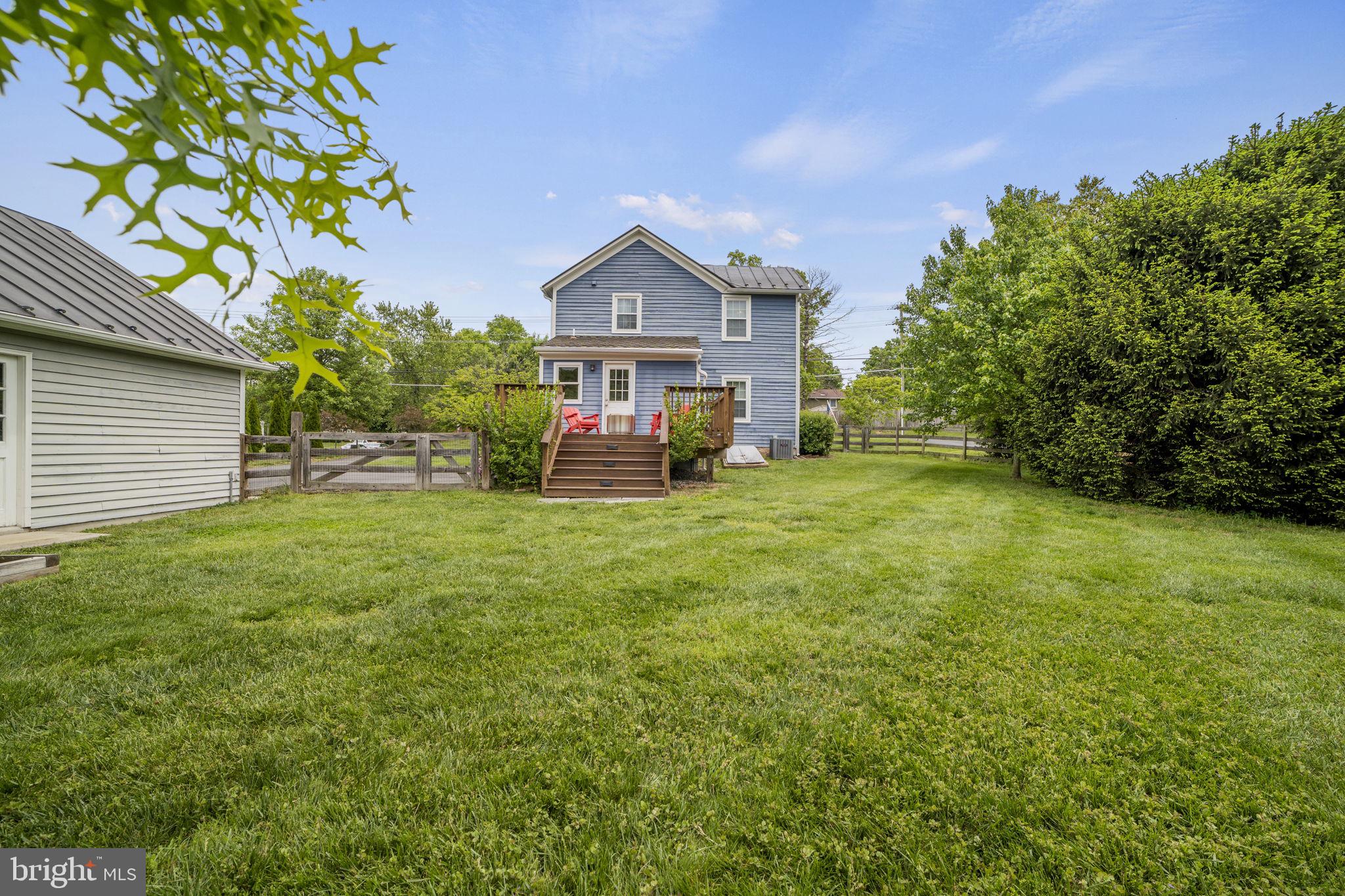 705 Dranesville Road Herndon, VA 20170 - Photo 21 of 22 Charming home with spacious backyard oasis.