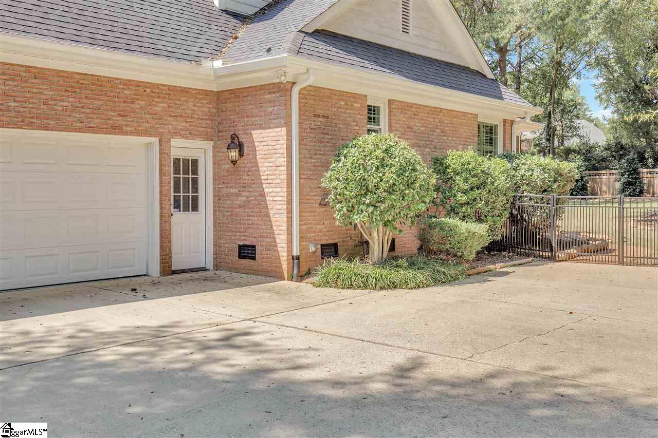 205 Alender Way Simpsonville, SC 29681 - Photo 3 of 36 Gallery Image 3