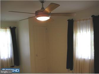 564 Pedley Road Philadelphia, PA 19128 - Photo 12 of 12 Bedroom 3