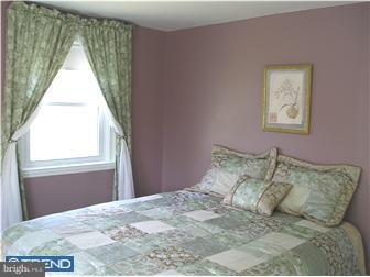 564 Pedley Road Philadelphia, PA 19128 - Photo 8 of 12 Bedroom - Main
