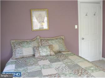 564 Pedley Road Philadelphia, PA 19128 - Photo 10 of 12 Bedroom - Main
