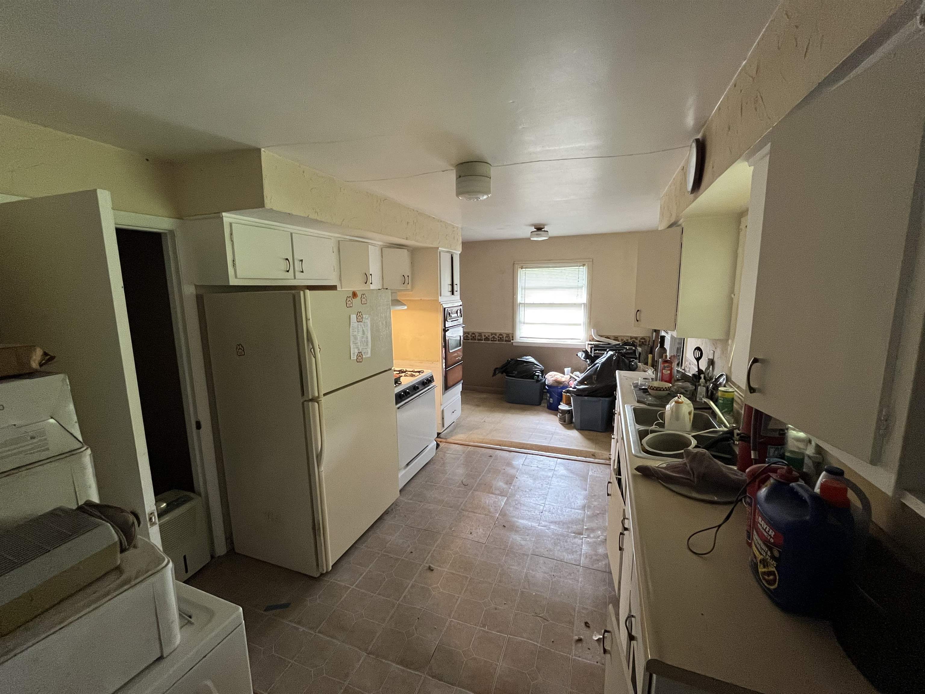 1720 Oakview Road Ashland, KY 41101 - Photo 7 of 21 Gallery Image 7