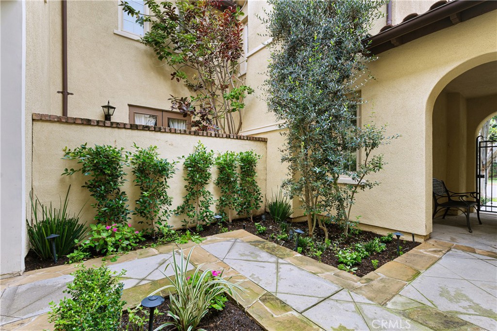 86 Townsend Irvine, CA 92620 - Photo 7 of 48 a house with trees in front of it