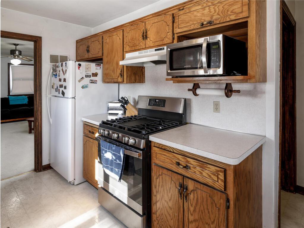 1233 Parallel Street Chaska, MN 55318 - Photo 5 of 16