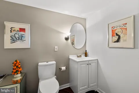 $550,000 | 2200-28 Arch Street, Unit 804, Philadelphia, PA 19103