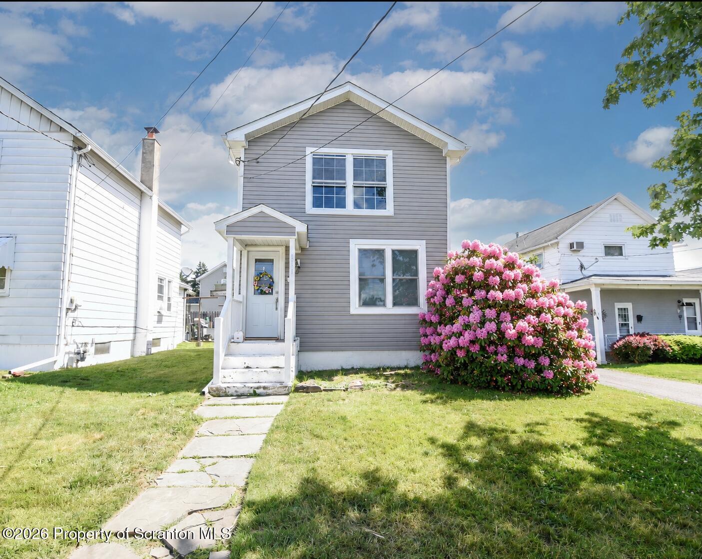 614 Warren Street Blakely, PA 18452 - Photo 3 of 44 Front of house