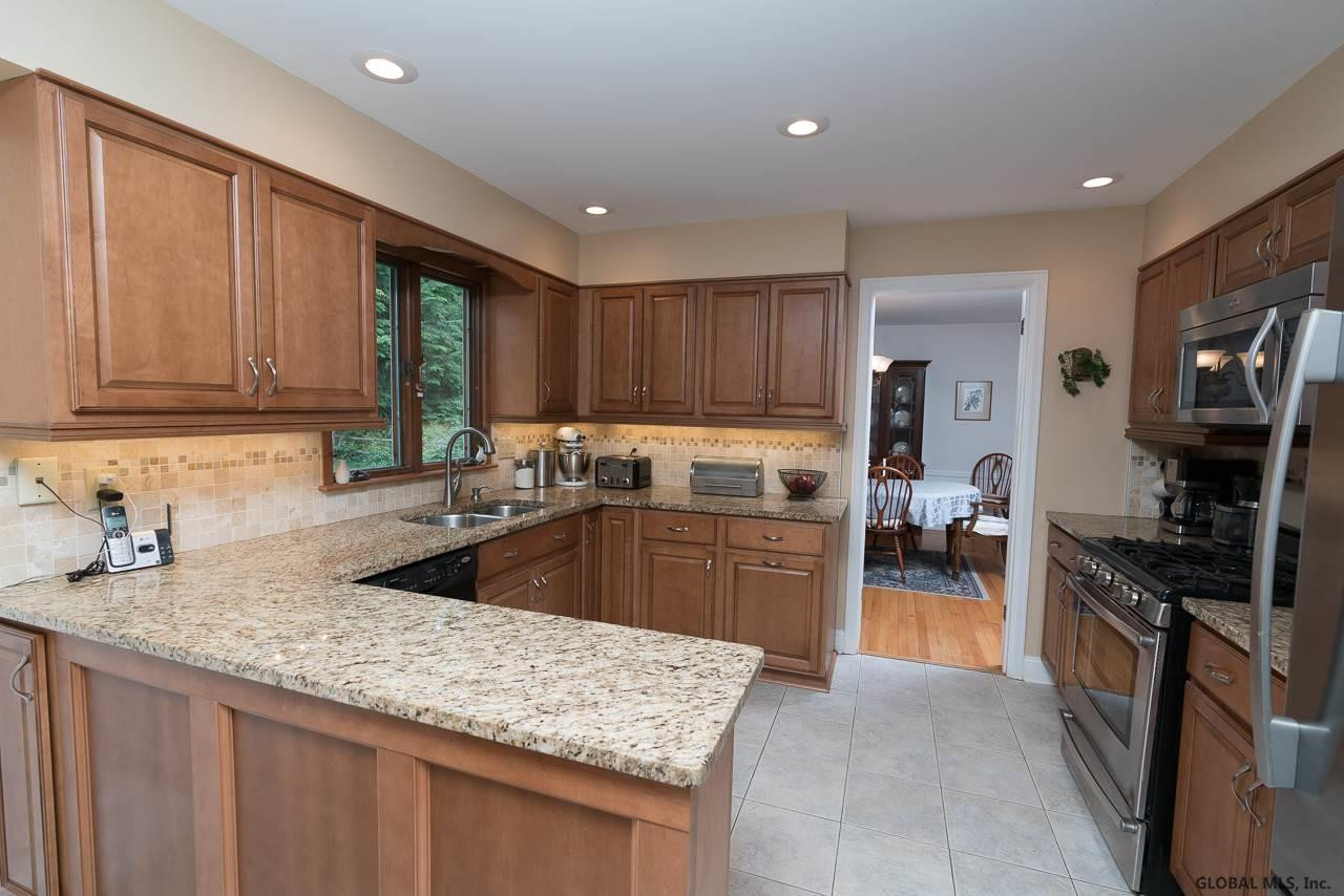 44 Huntersfield Road Bethlehem, NY 12054 - Photo 12 of 33 Photo 12