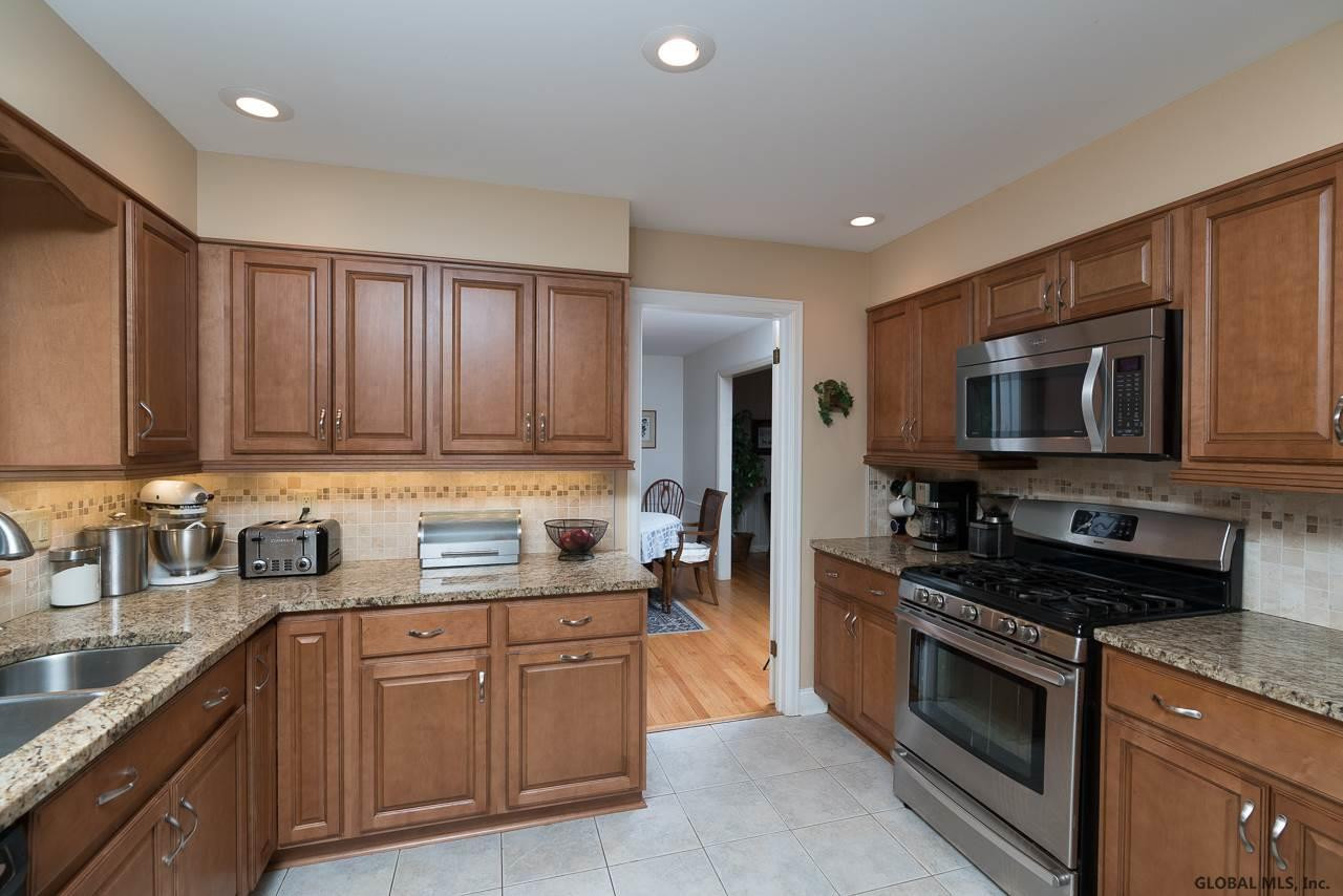 44 Huntersfield Road Bethlehem, NY 12054 - Photo 13 of 33 Photo 13
