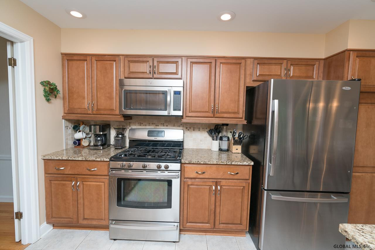 44 Huntersfield Road Bethlehem, NY 12054 - Photo 14 of 33 Photo 14