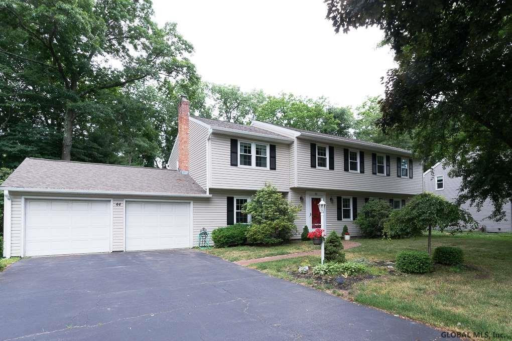 44 Huntersfield Road Bethlehem, NY 12054 - Photo 2 of 33 Photo 2