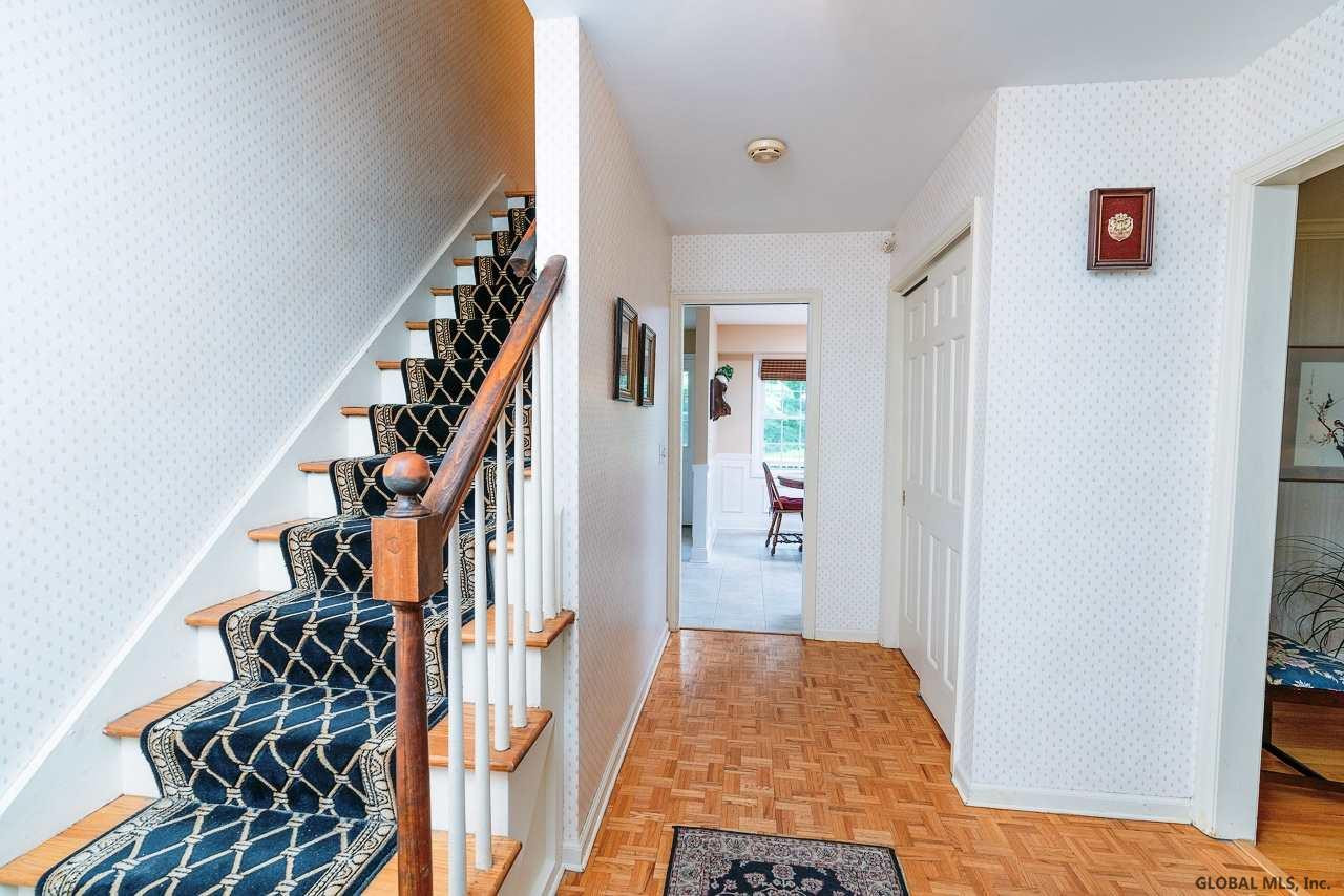 44 Huntersfield Road Bethlehem, NY 12054 - Photo 4 of 33 Photo 4