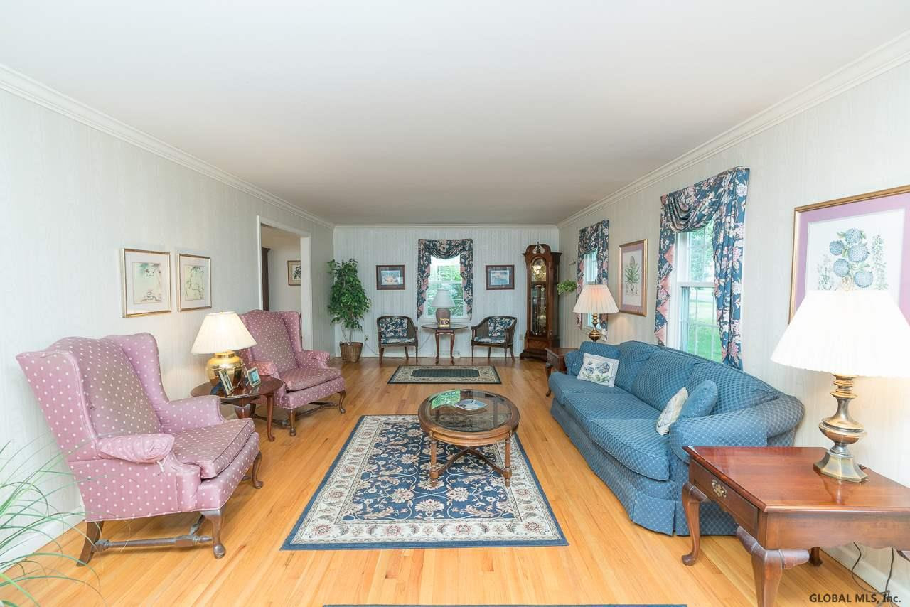 44 Huntersfield Road Bethlehem, NY 12054 - Photo 6 of 33 Photo 6