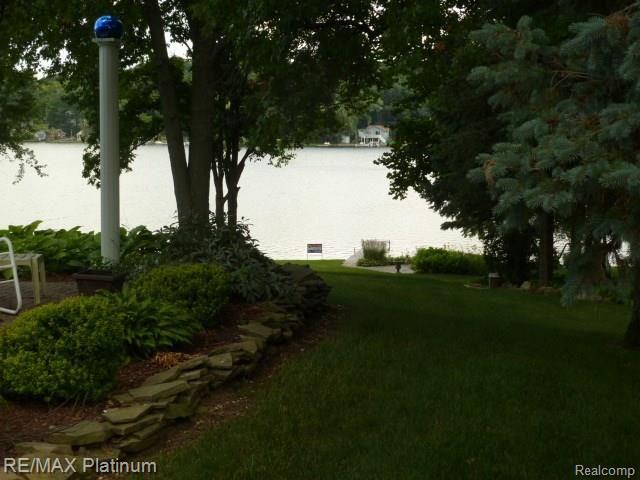 2979 Rubbins Road Howell, MI 48843 - Photo 14 of 17 P1040192.jpg