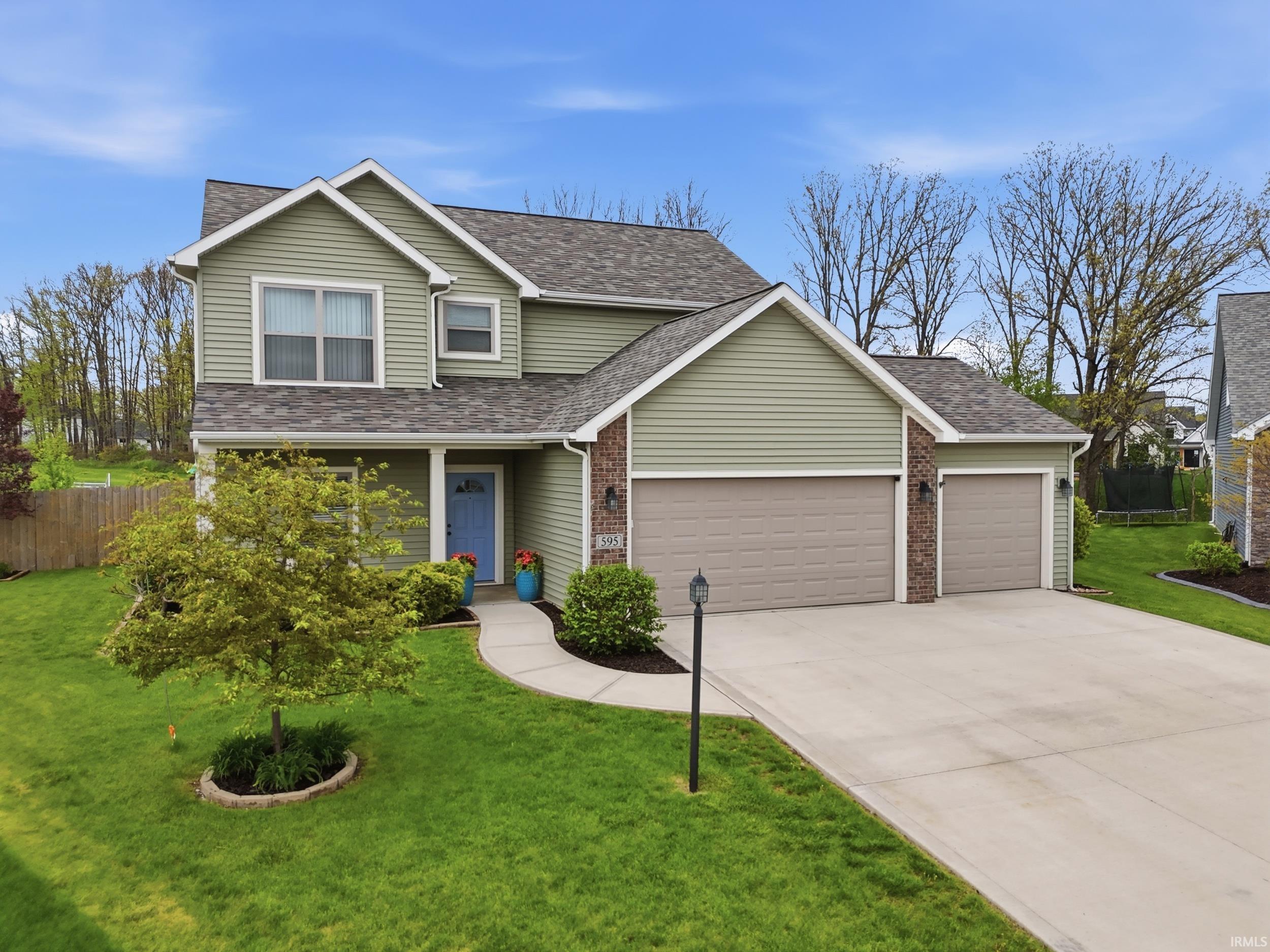 595 Highfields Cove Fort Wayne, IN 46845 - Photo 3 of 44 Gallery Image 3
