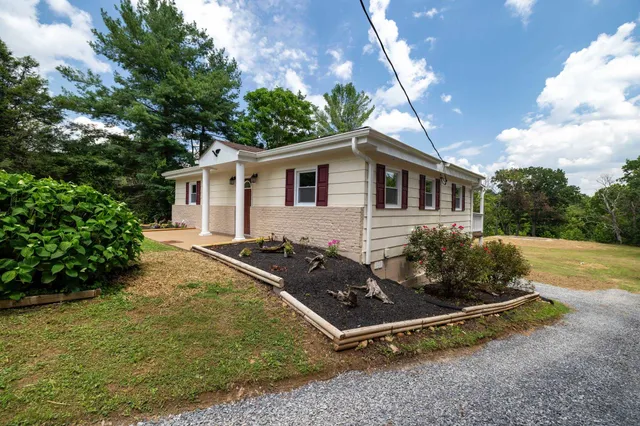 $699,900 | 782 Shipyard Road, Shenandoah, VA 22849