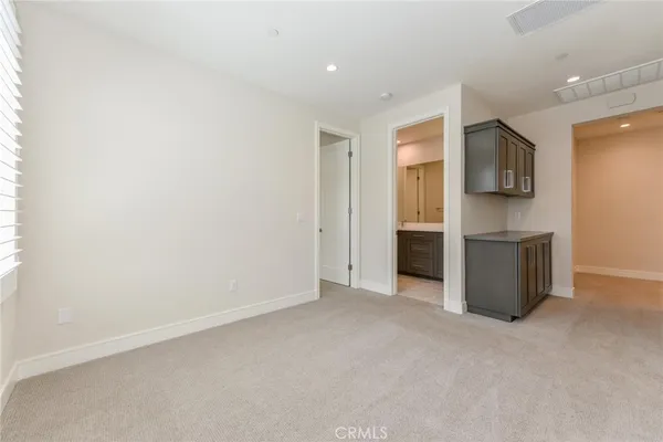 $6,750 | 121 Linda Vista, Irvine, CA 92618