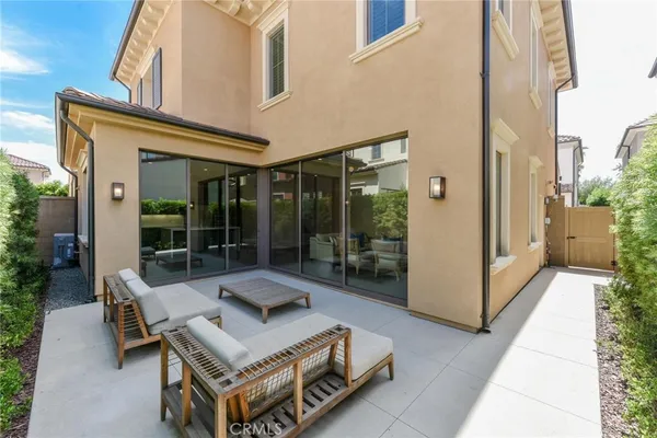 $6,750 | 121 Linda Vista, Irvine, CA 92618