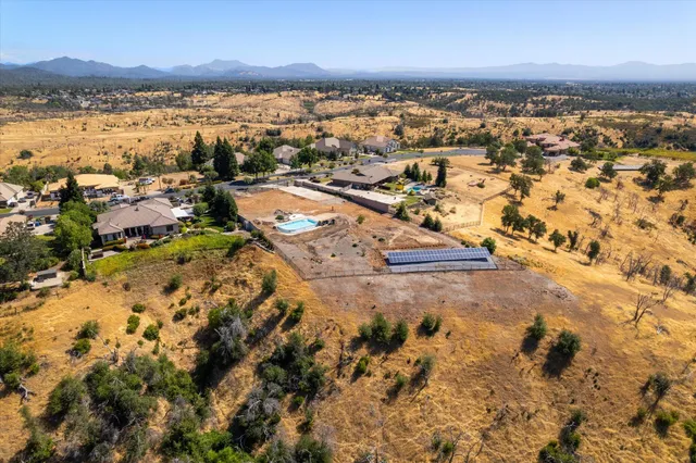 $197,500 | 832 Santa Cruz Drive, Redding, CA 96003