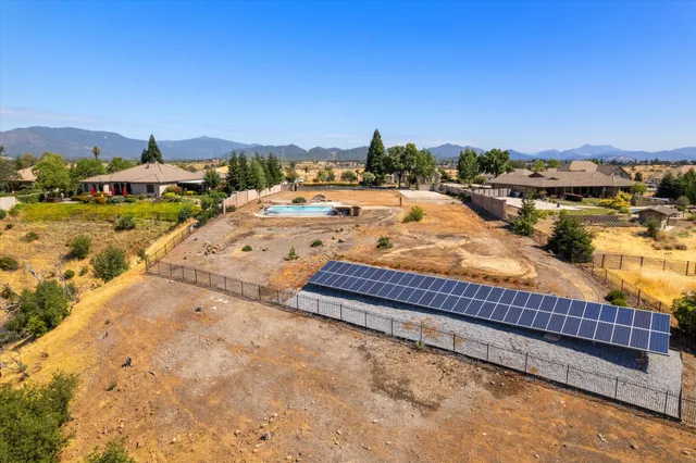 $197,500 | 832 Santa Cruz Drive, Redding, CA 96003