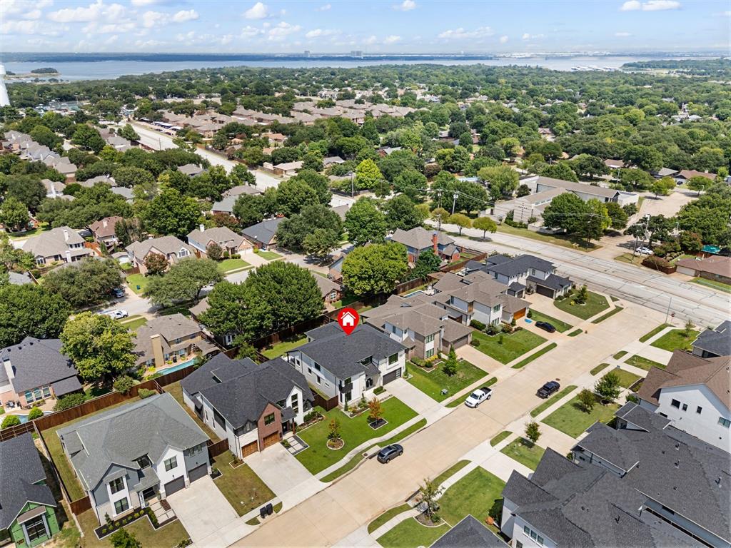 2092 Holt Way Grapevine, TX 76051 - Photo 6 of 40