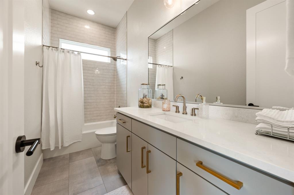 2092 Holt Way Grapevine, TX 76051 - Photo 9 of 40