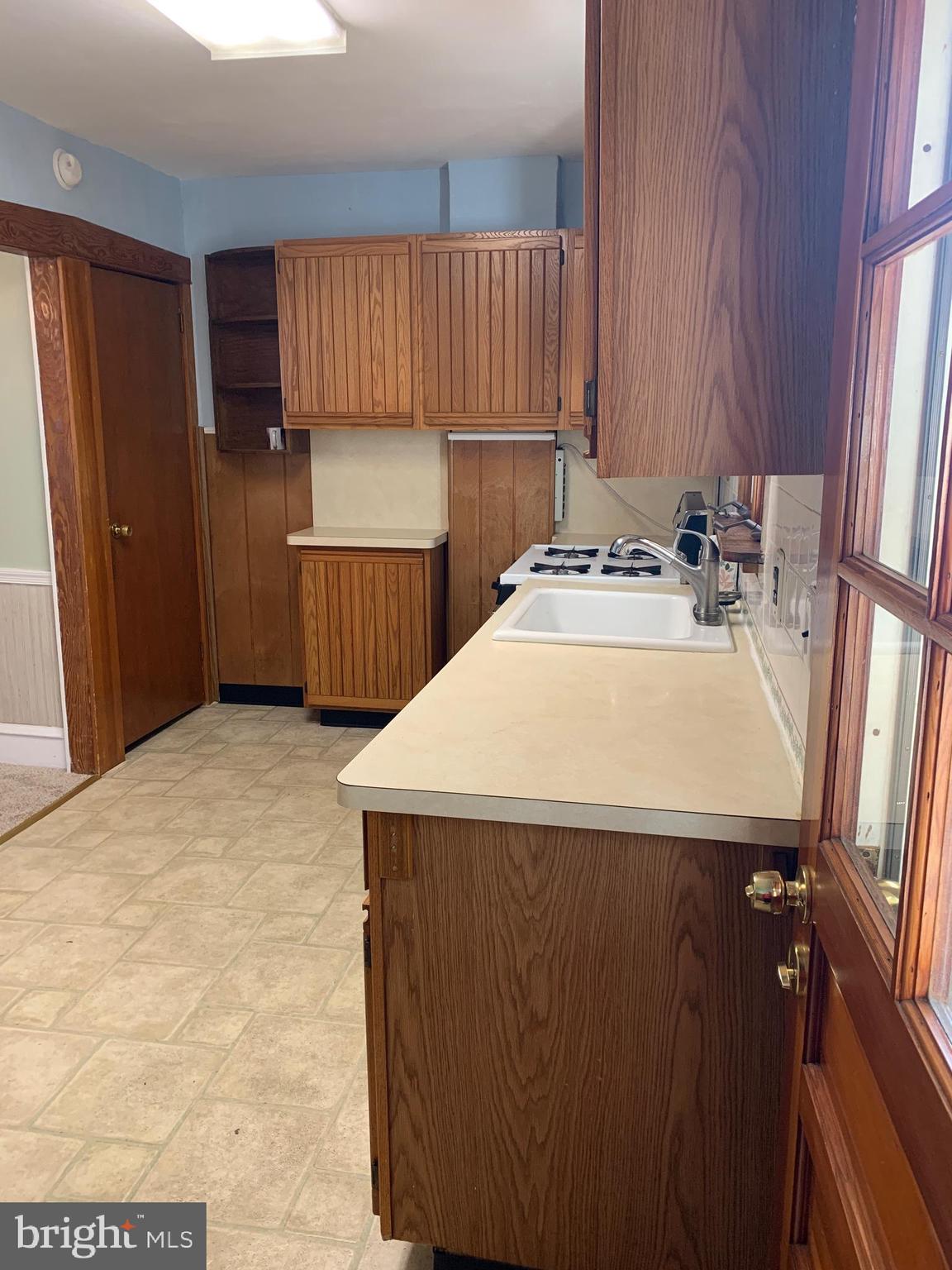 626 East Springfield Road Springfield, PA 19064 - Photo 3 of 19 Kitchen